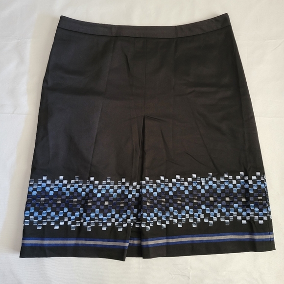 LOFT Black Embroidered Skirt Size 10 - Picture 1 of 11